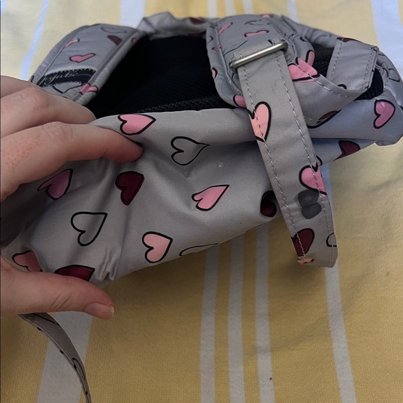 Ju-Ju-Be Gray and Pink Heart Baby Bag - Picture 7 of 8